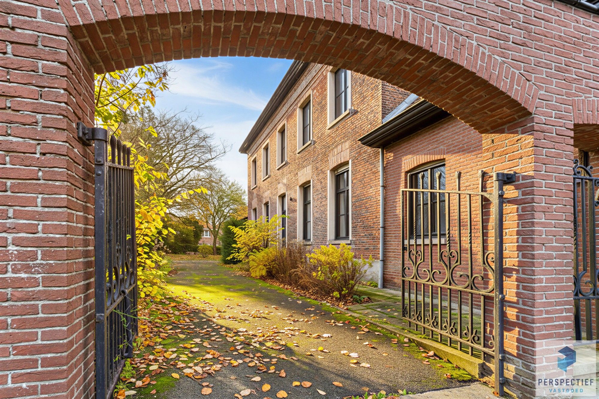 Grote pastoriewoning op Toplocatie – Ideaal voor Wonen, Werken of Horeca foto 4