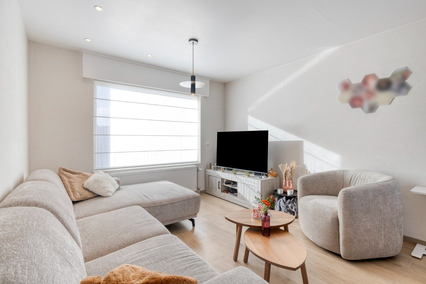 Gerenoveerde, halfopen woning op 840 m2! foto 5