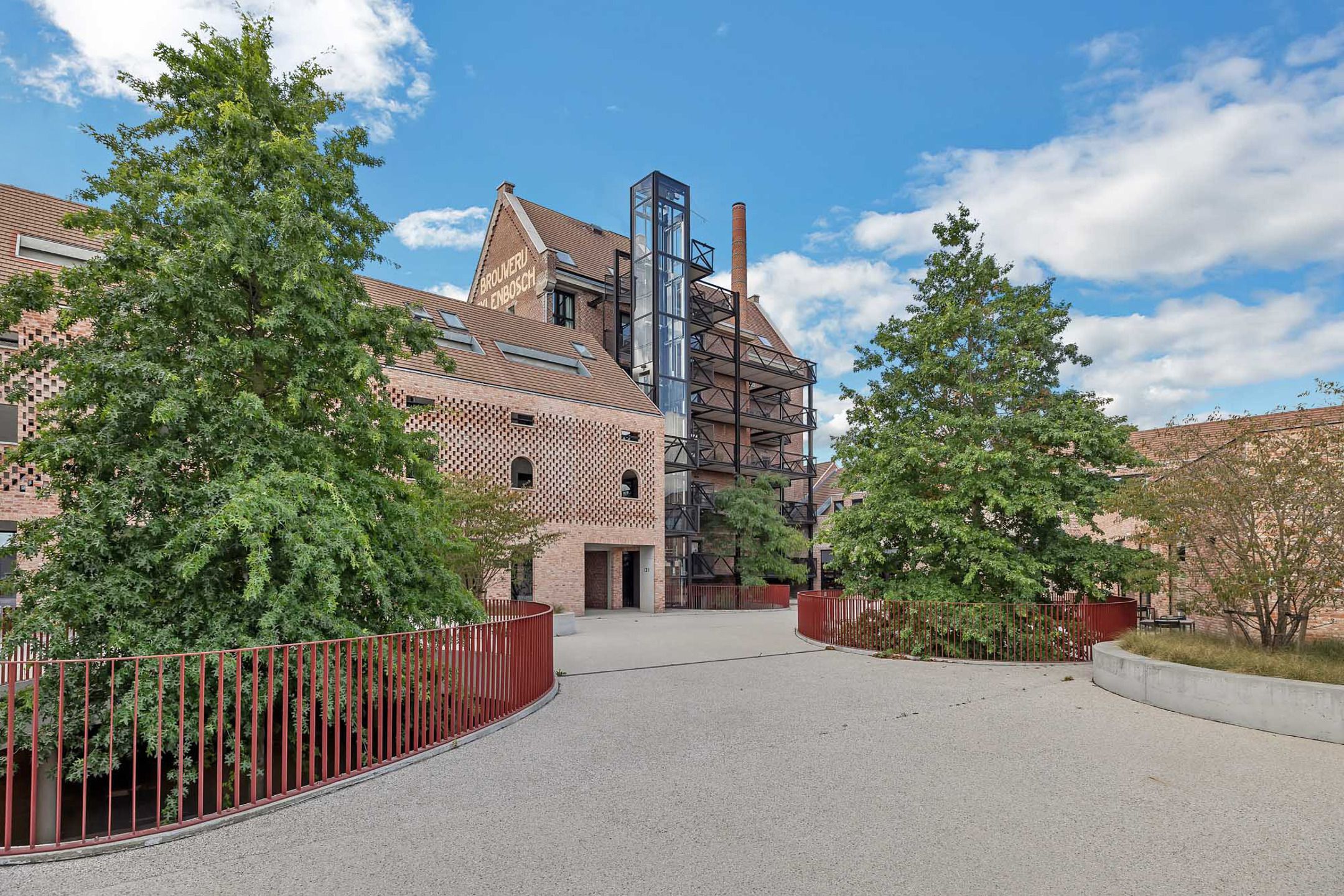 2 slaapkamerappartement in Dilbeek te koop! foto {{pictureIndex}}