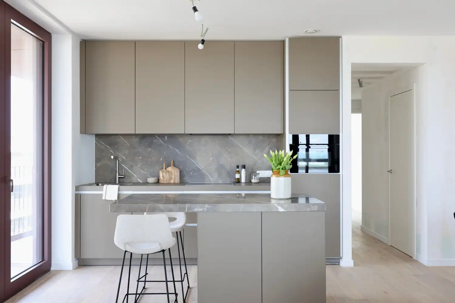 Luxe-appartement met frontaal Scheldezicht met heerlijk terras (30m²) op Nieuw Zuid incl kelderberging - optionele ondergrondse parking beschikbaar foto 11