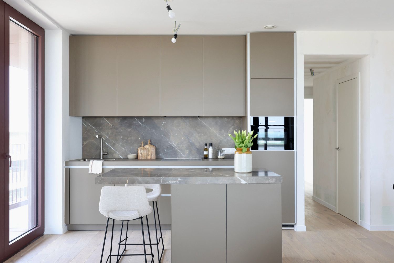 Luxe-appartement met frontaal Scheldezicht met heerlijk terras (30m²) op Nieuw Zuid incl kelderberging - optionele ondergrondse parking beschikbaar foto 11