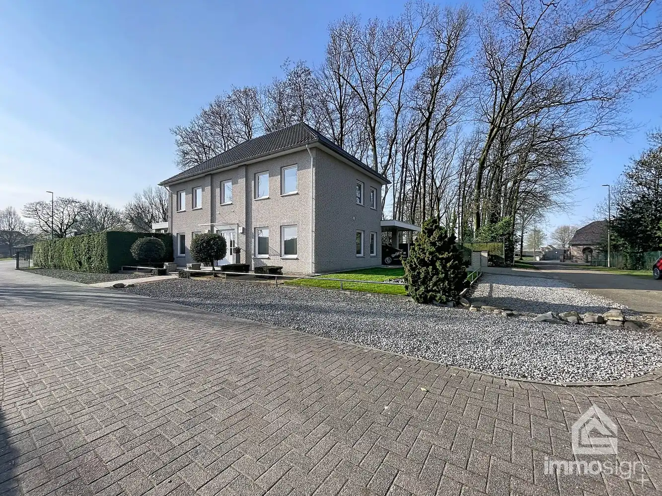 Instapklare gezinswoning in een uitzonderlijk rustige omgeving te Molenbeersel foto 2