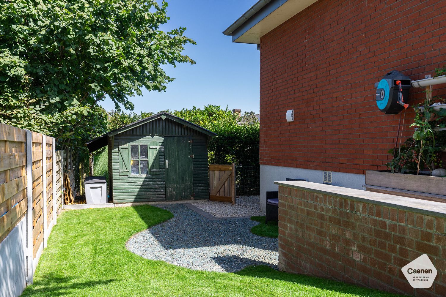 UNIEKE & LUCHTIGE ALLEENSTAANDE WONING met 4 SLAAPKAMERS ,RUIME GARAGE en TUIN foto 21