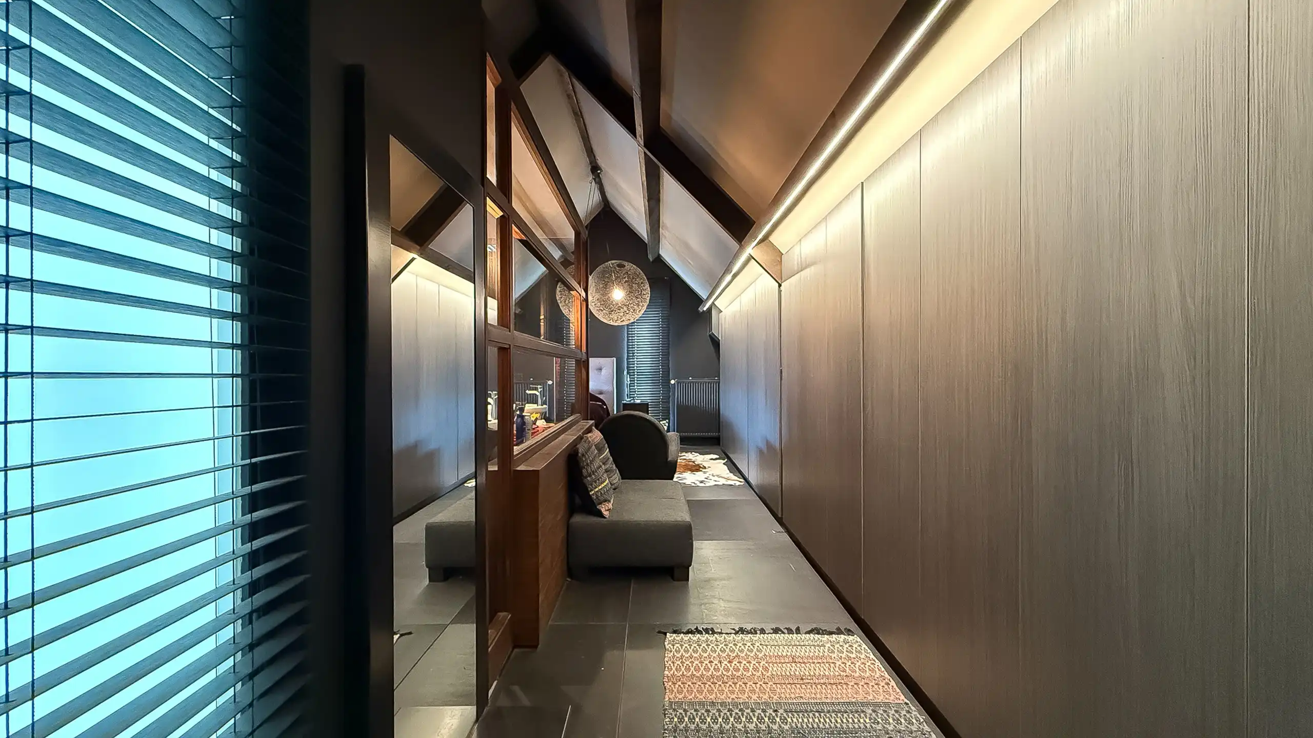 Villa met privé- en praktijkgedeelte – stijlvolle tuin foto 12