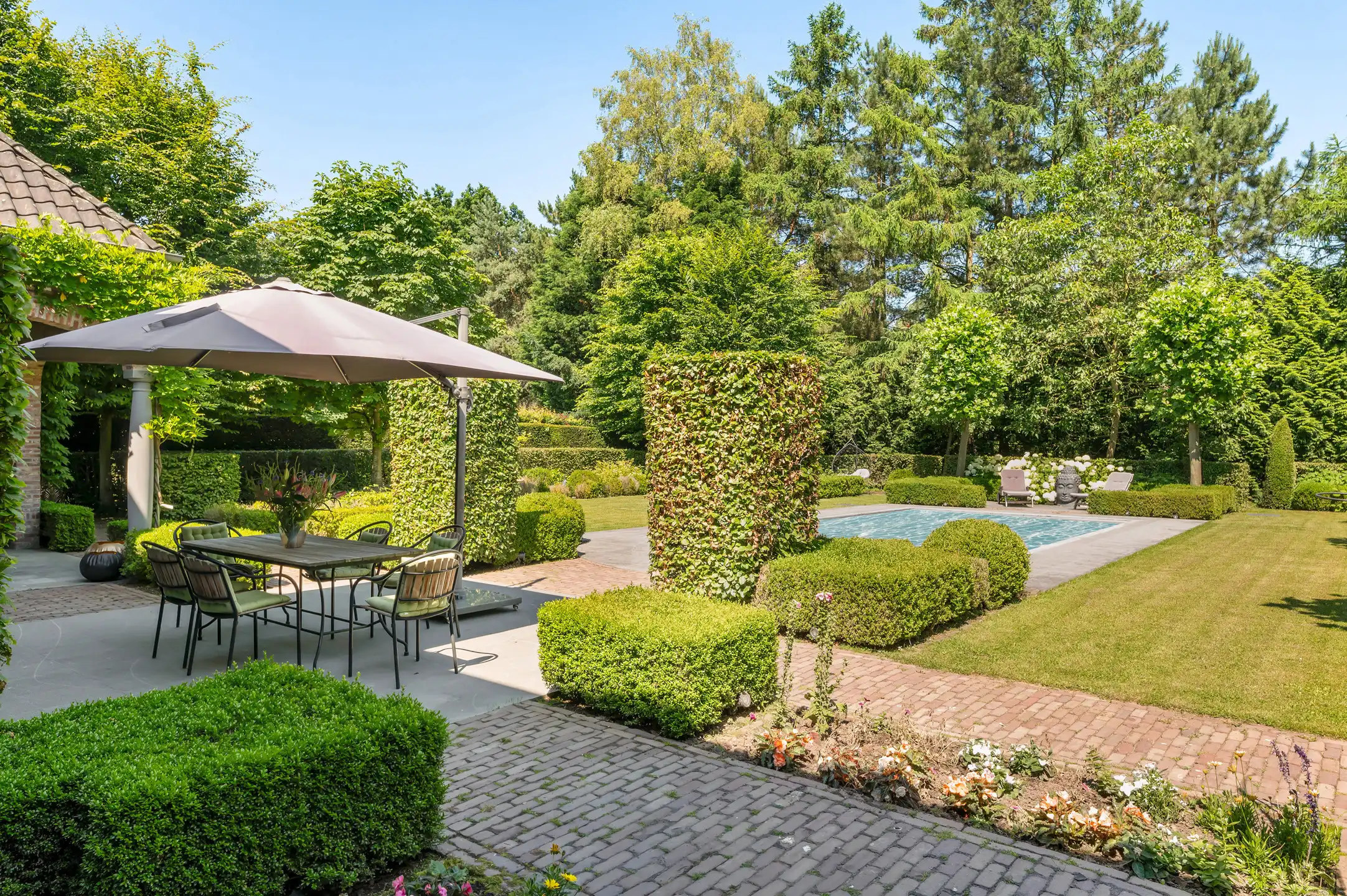 Villa van 600 m² met o.a. 4 slpk. en 3 badk.  foto 24