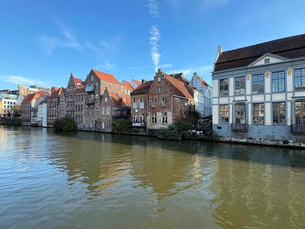 Historische stadswoning uit 1575 in het Patershol te Gent foto 21