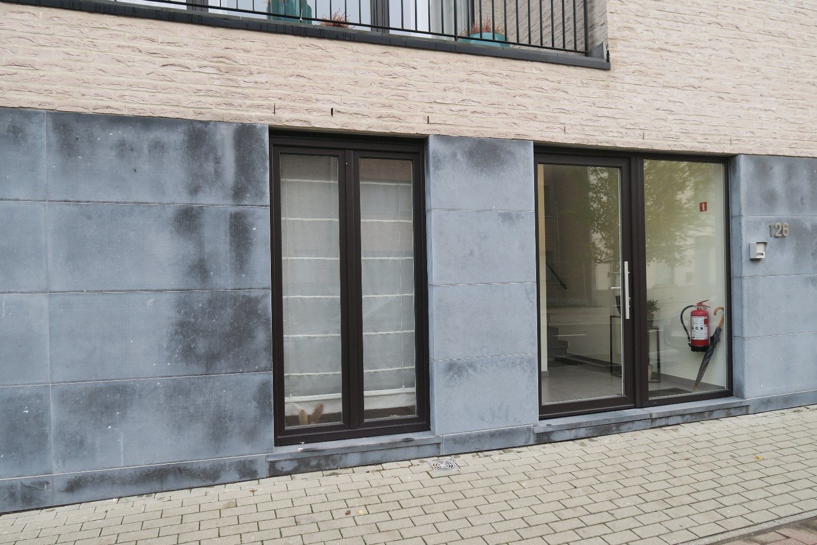 Bijna-nieuwbouw gelijkvloers appartement met tuin. foto 30
