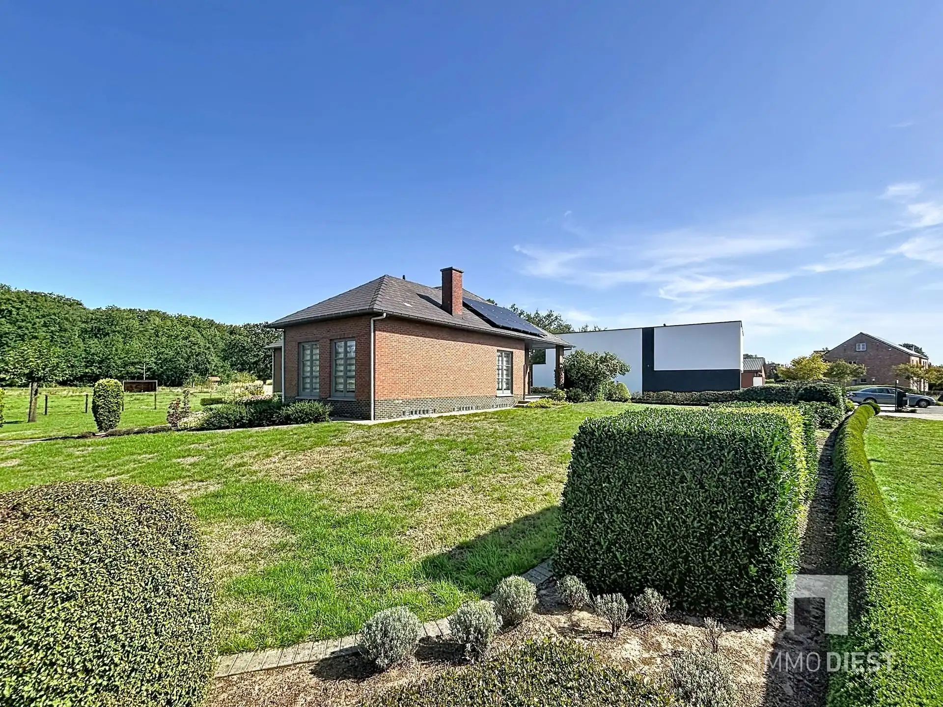 Gelijkvloerse woning met 4 slaapkamers en een volwaardige kelder foto 3
