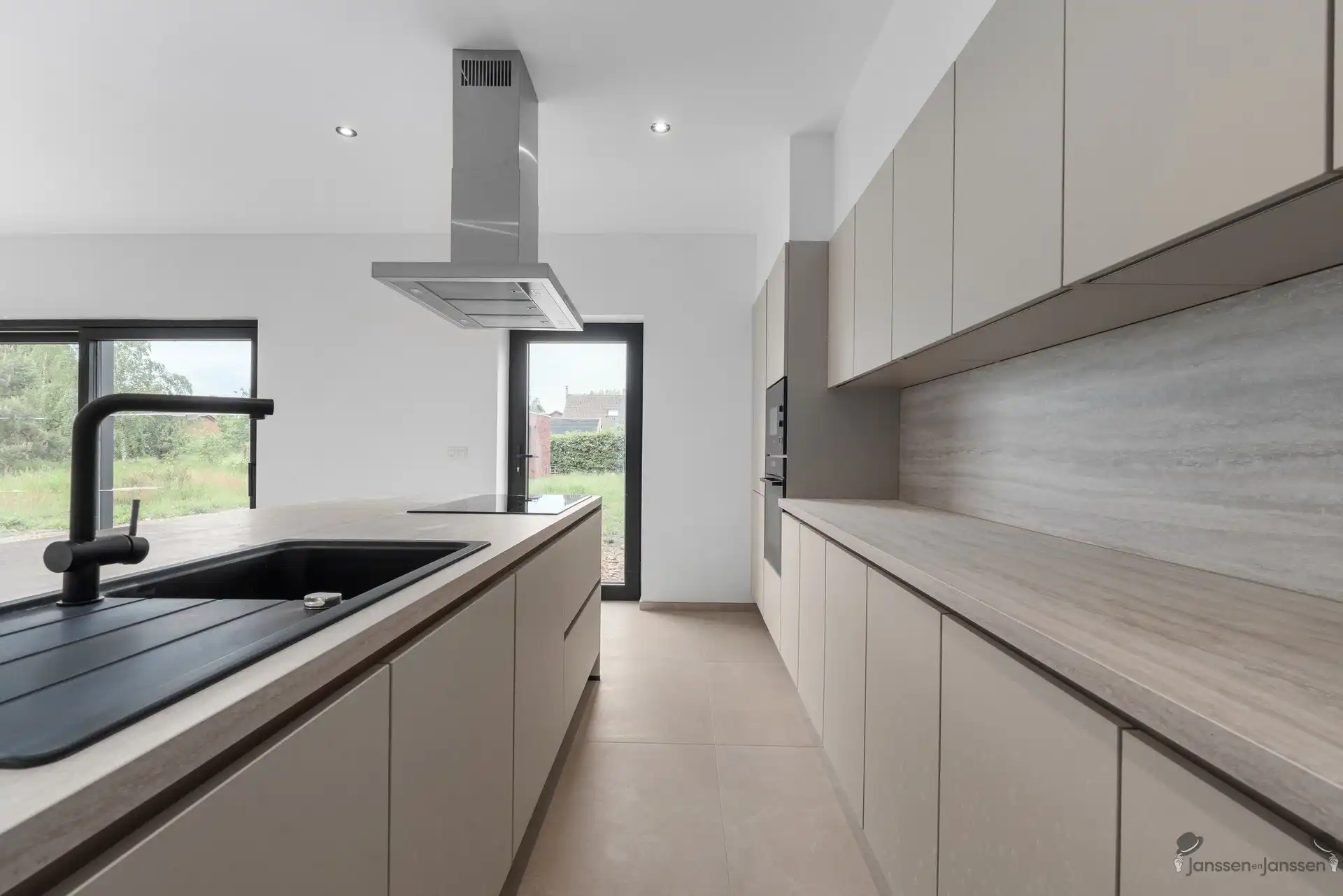 Te Huur - Ruime HO nieuwbouwwoning met 3 (+1) slpk en tuin foto 5