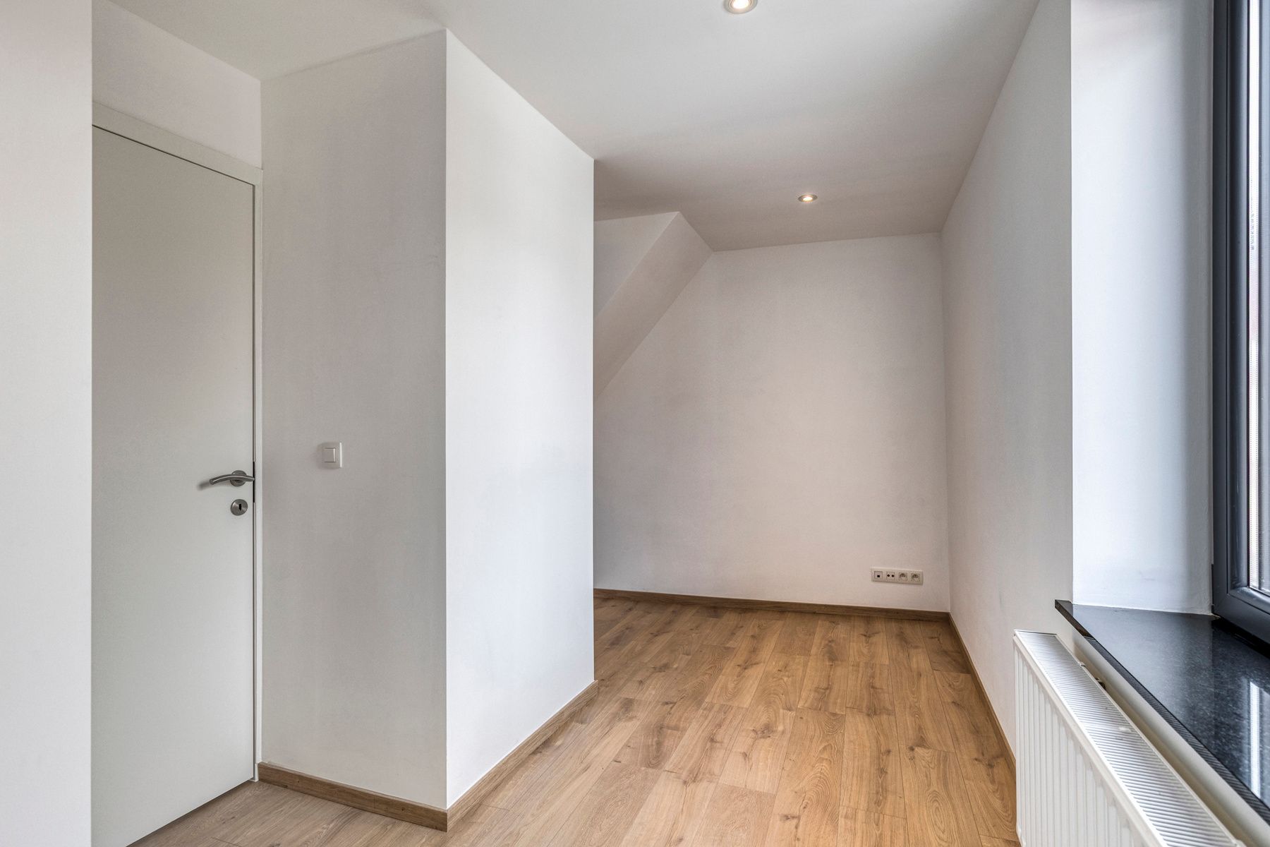 OPPORTUNITEIT!! VOLLEDIG GERENOVEERDE WONING IN CENTRUM ASSE foto 13