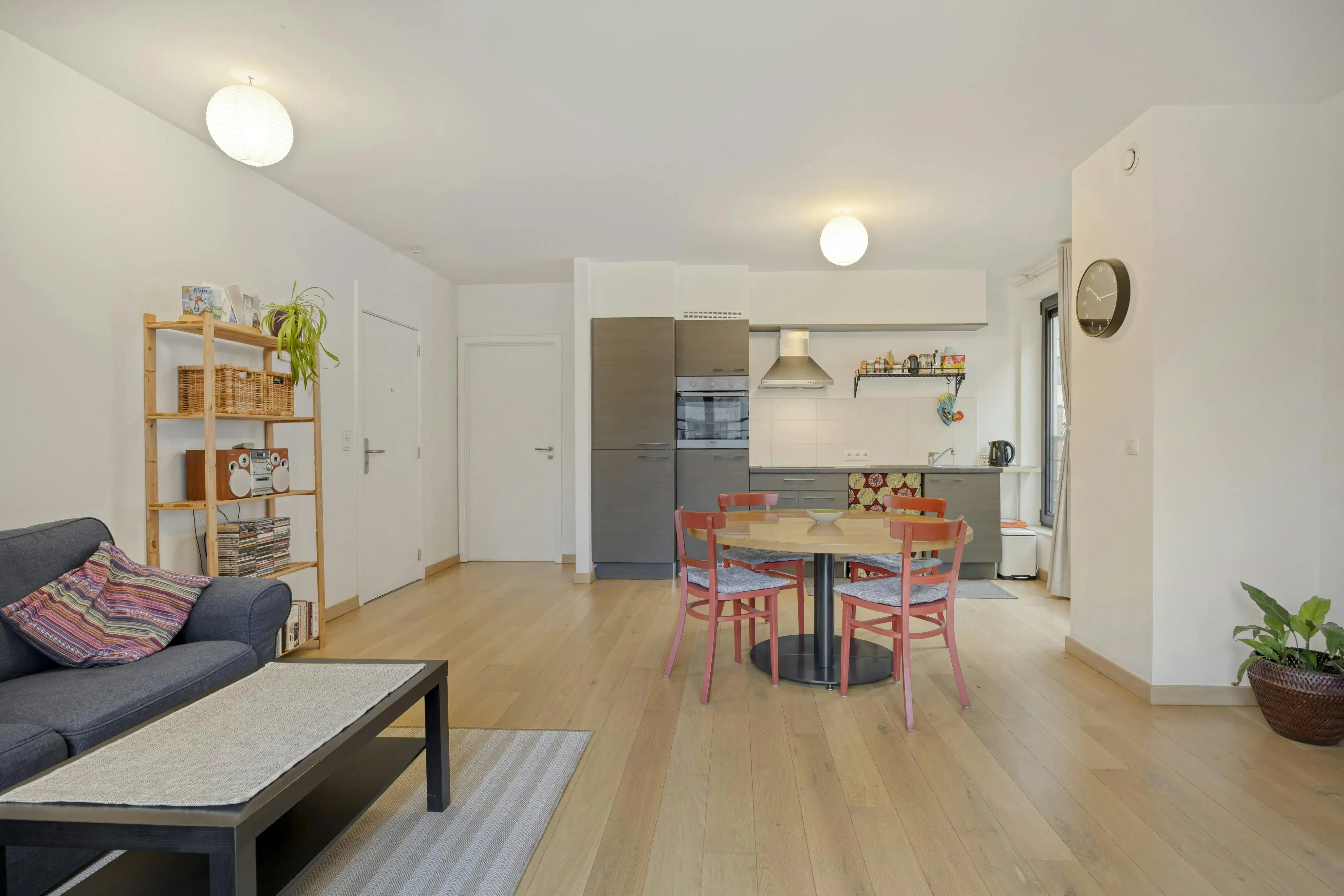 Rustig gelegen 1 slpk appt 65m², met terras en parking  foto 9