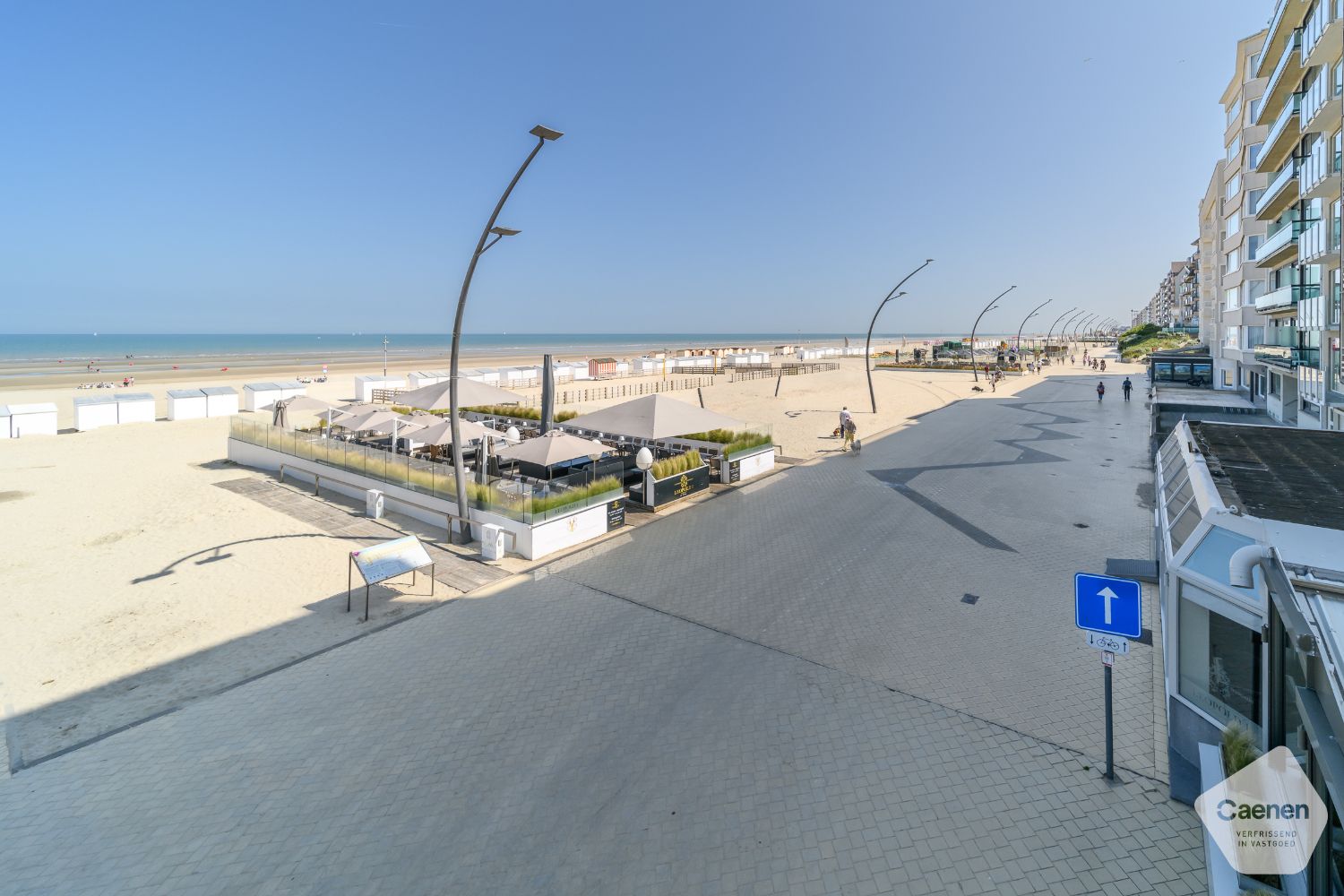 Gelijkvloers, instapklaar appartement met terras en tuin – volledig bemeubeld en op toplocatie vlakbij de Zeedijk! foto 2