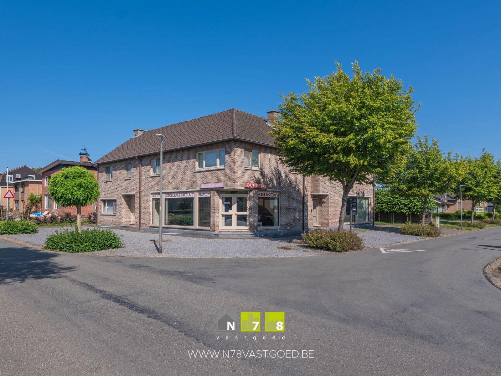 Commercieel te koop foto {{pictureIndex}}