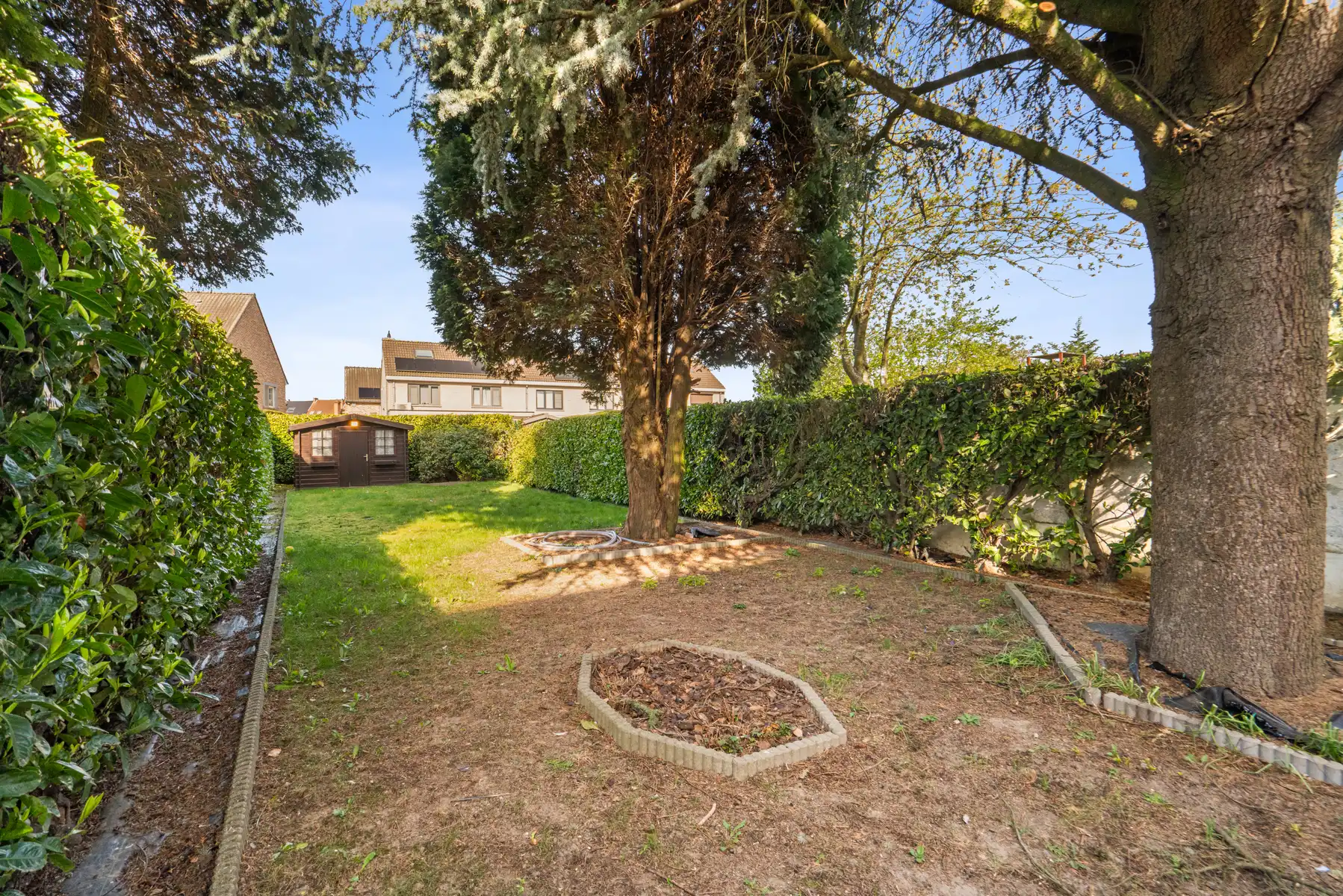 Gezinswoning met 3 slaapkamer + aangelegde tuin te Koningslo foto 14