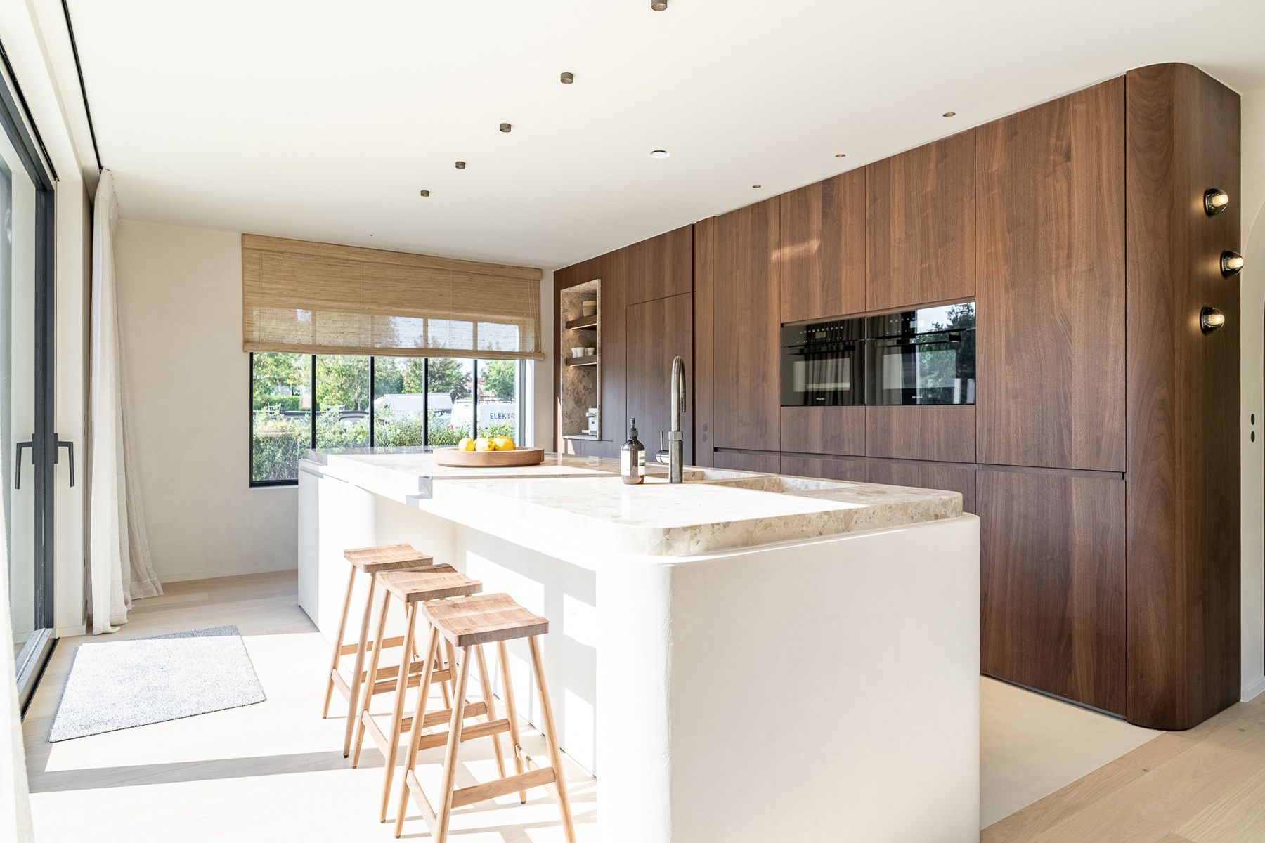 Exclusief: Stijlvolle renovatie op een toplocatie in Duinbergen foto 2