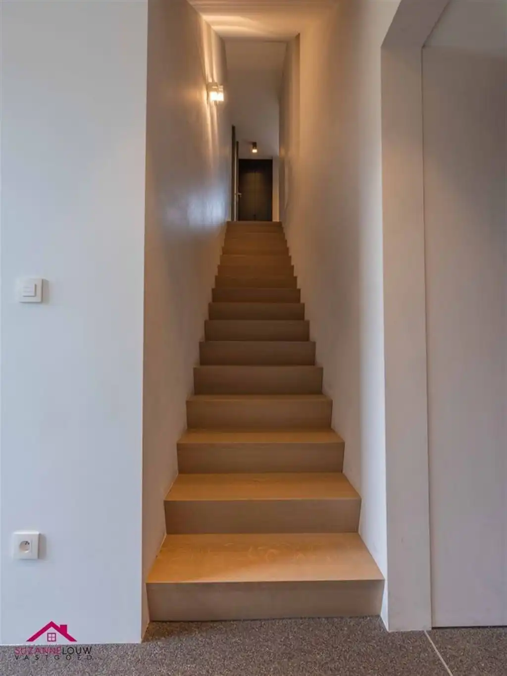 Vrijstaande woning in hedendaagse stijl foto 29