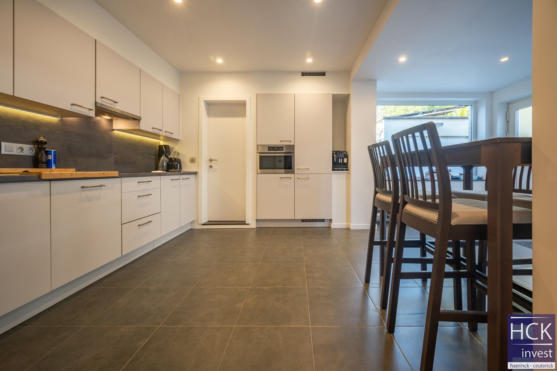 OUDENAARDE - Mooi gelegen instapklare woning met 3 SLPK. en knappe tuin foto 11