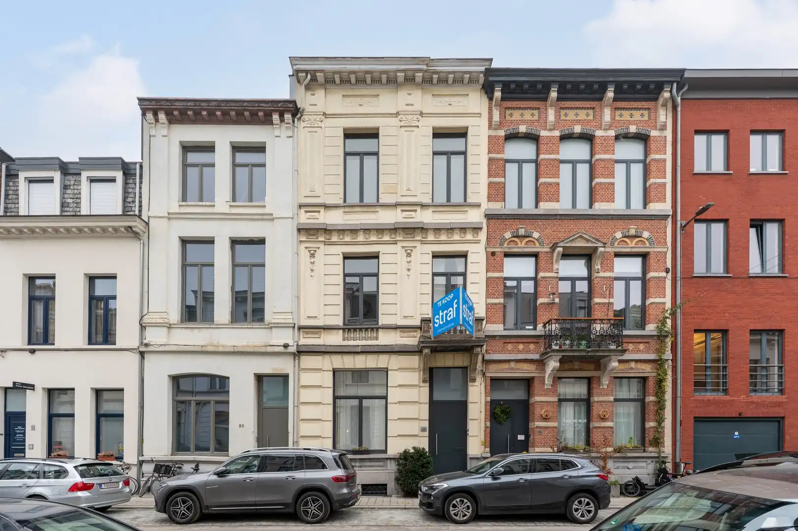 Klassevol Herenhuis met 6 slaapkamers met grote zonnige tuin foto 26