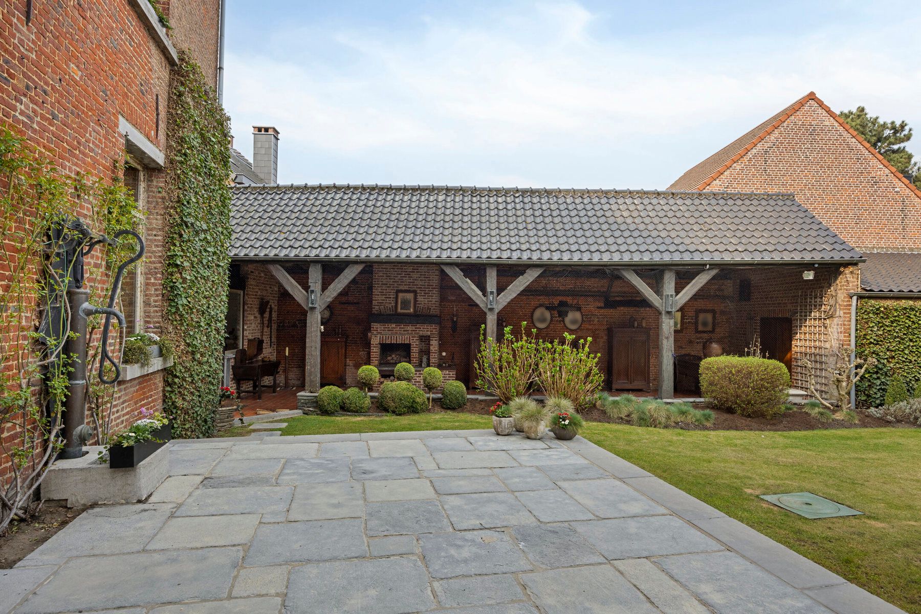 Ruime en karaktervolle woning in hartje Herne foto 18