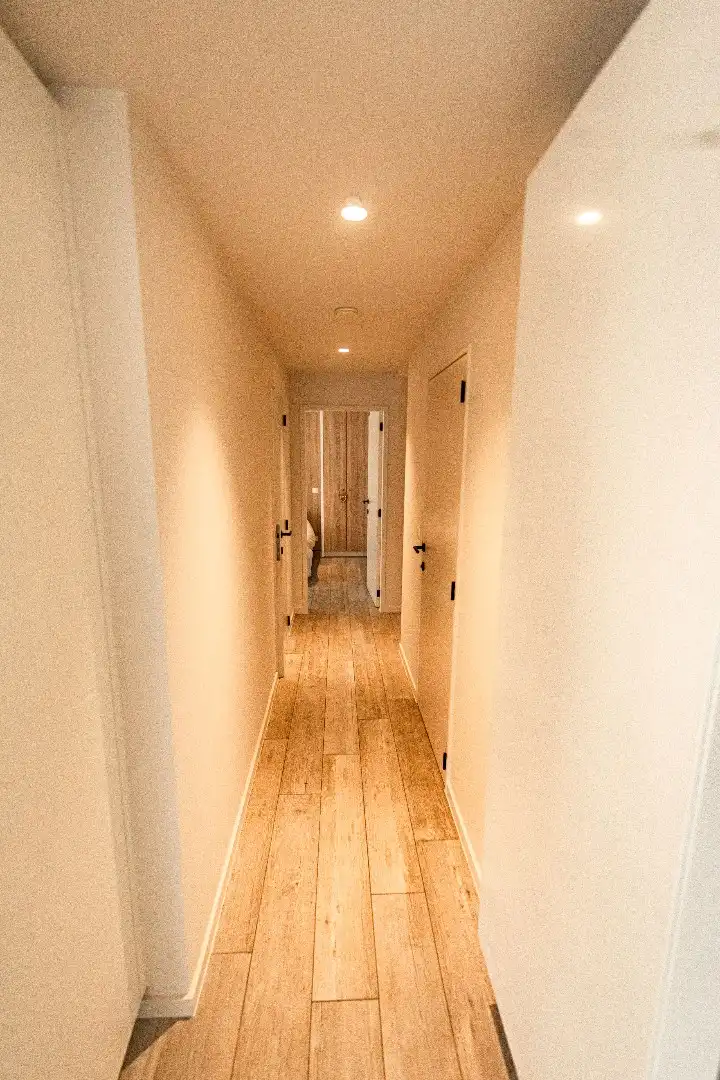 Vernieuwd luxueus appartement met 2 slaapkamers foto 11