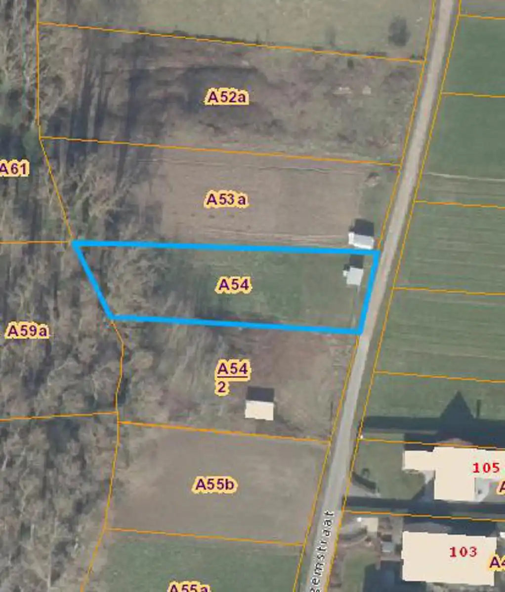 Perceel weide gelegen in woonuitbreidingsgebied te Wanzele foto 2