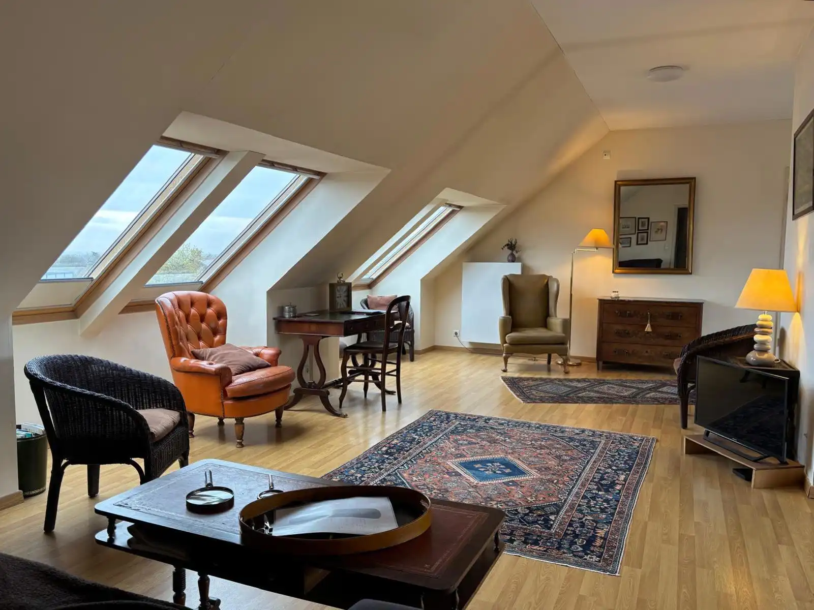 Ruim dakappartement in het centrum van Tielt.  foto 5