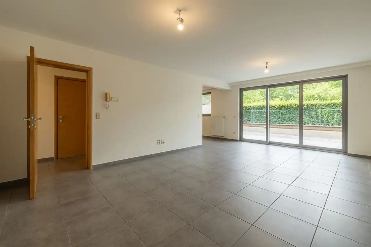 Gelijkvloers appartement met 2 slpk., terras en garagebox foto 11