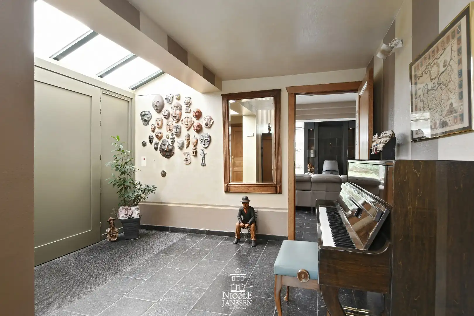 Ruime villa op een royaal perceel foto 5