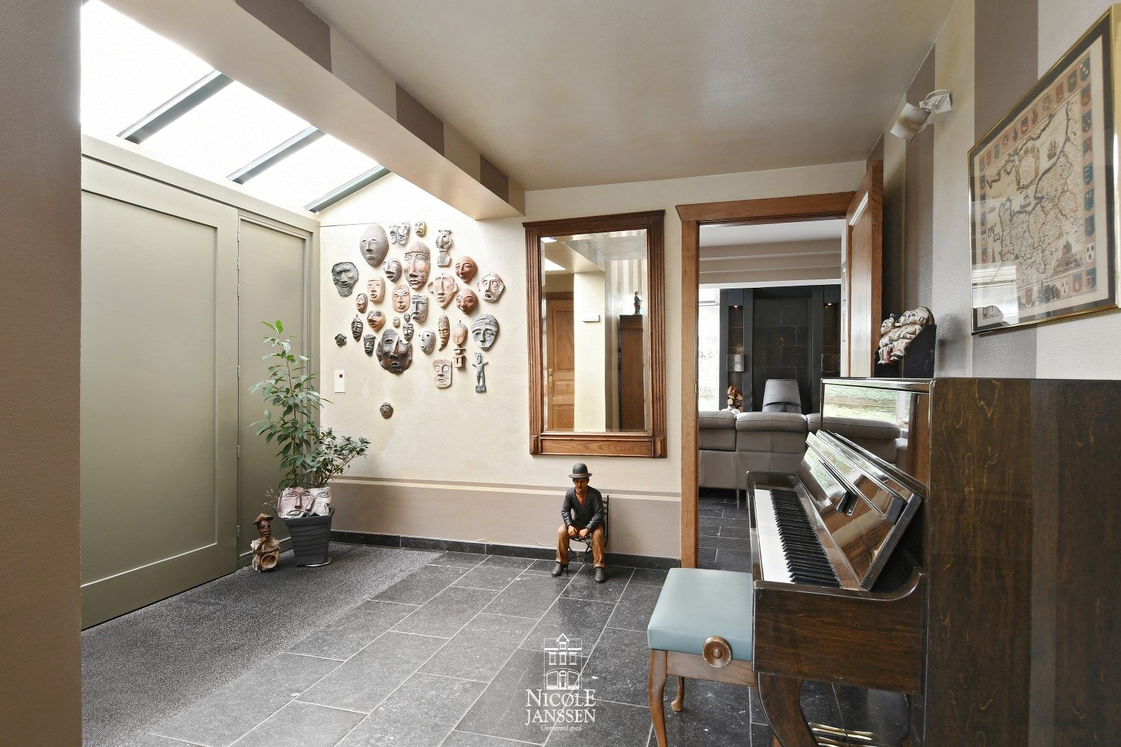 Ruime villa op een royaal perceel foto 5