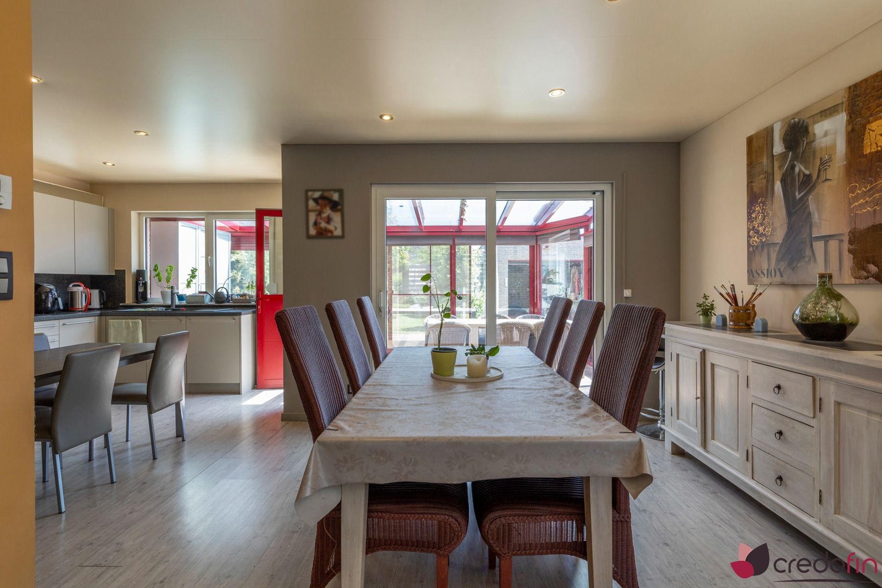 Goed gelegen gezinswoning met 3 slaapkamers en ruime garage foto 5