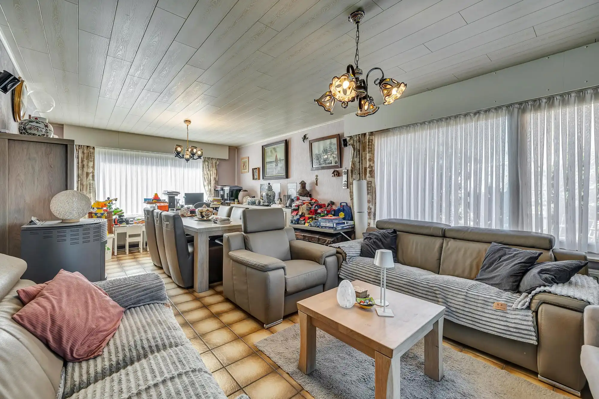 Ruime woning gelegen nabij centrum Geraardsbergen. foto 8