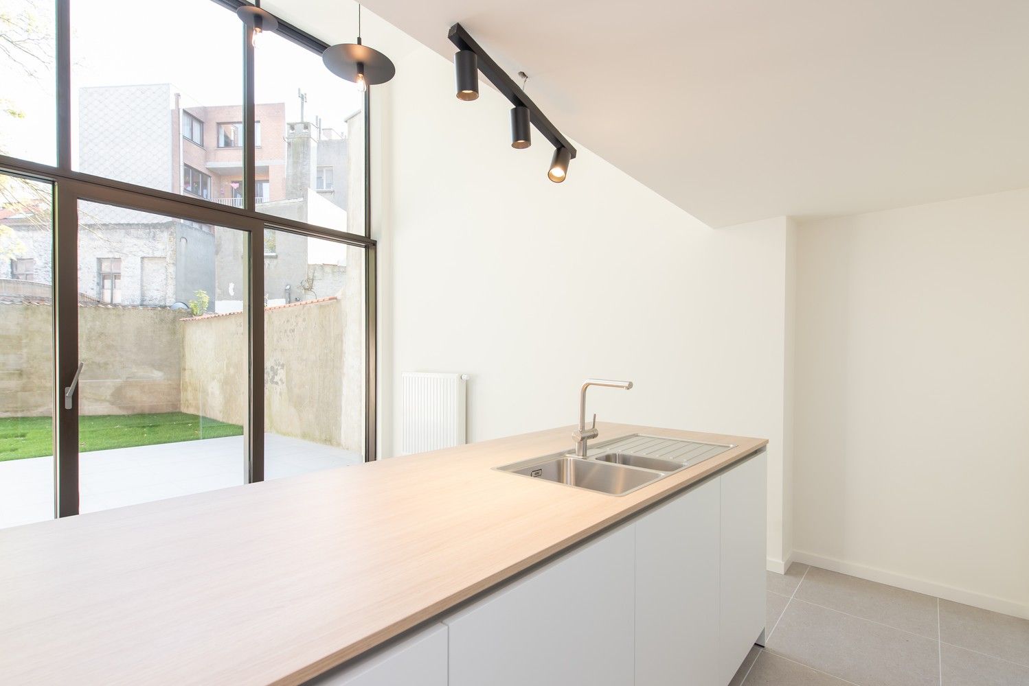 EXCLUSIEVE WONING foto {{pictureIndex}}