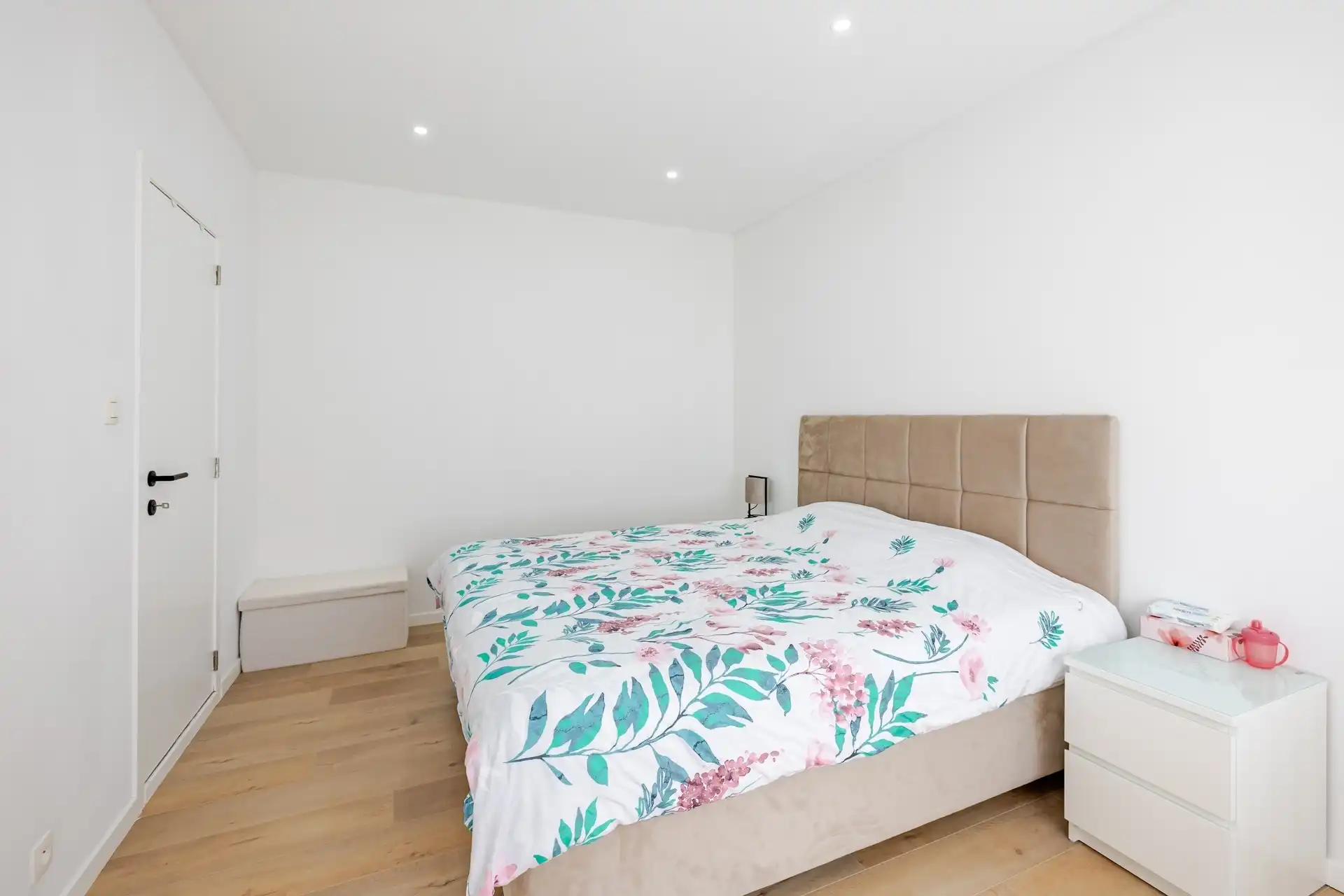 Top gerenoveerde woning met 3 slks op gunstige ligging foto 13