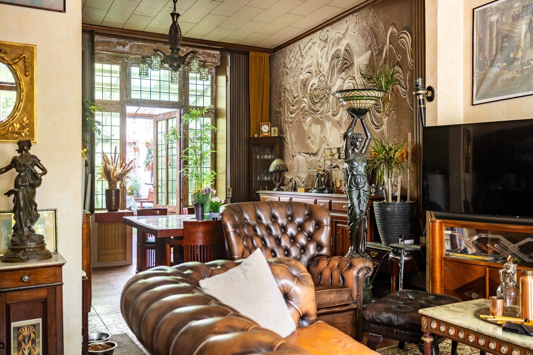 Karaktervolle herenwoning aan Stationsplein – Geraardsbergen foto 3