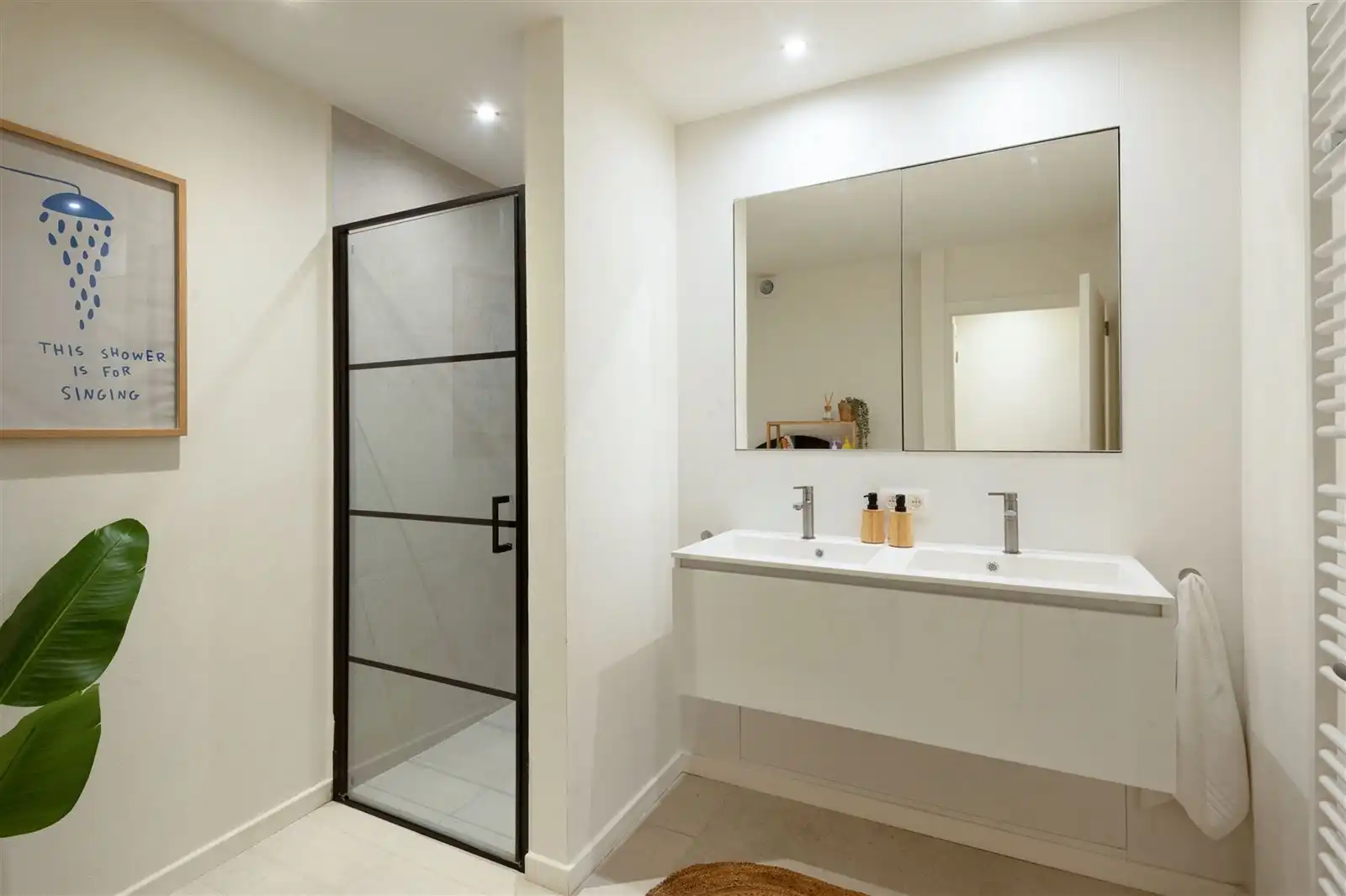 Instapklare woning met terras en 5 slaapkamers in Gent! foto 7