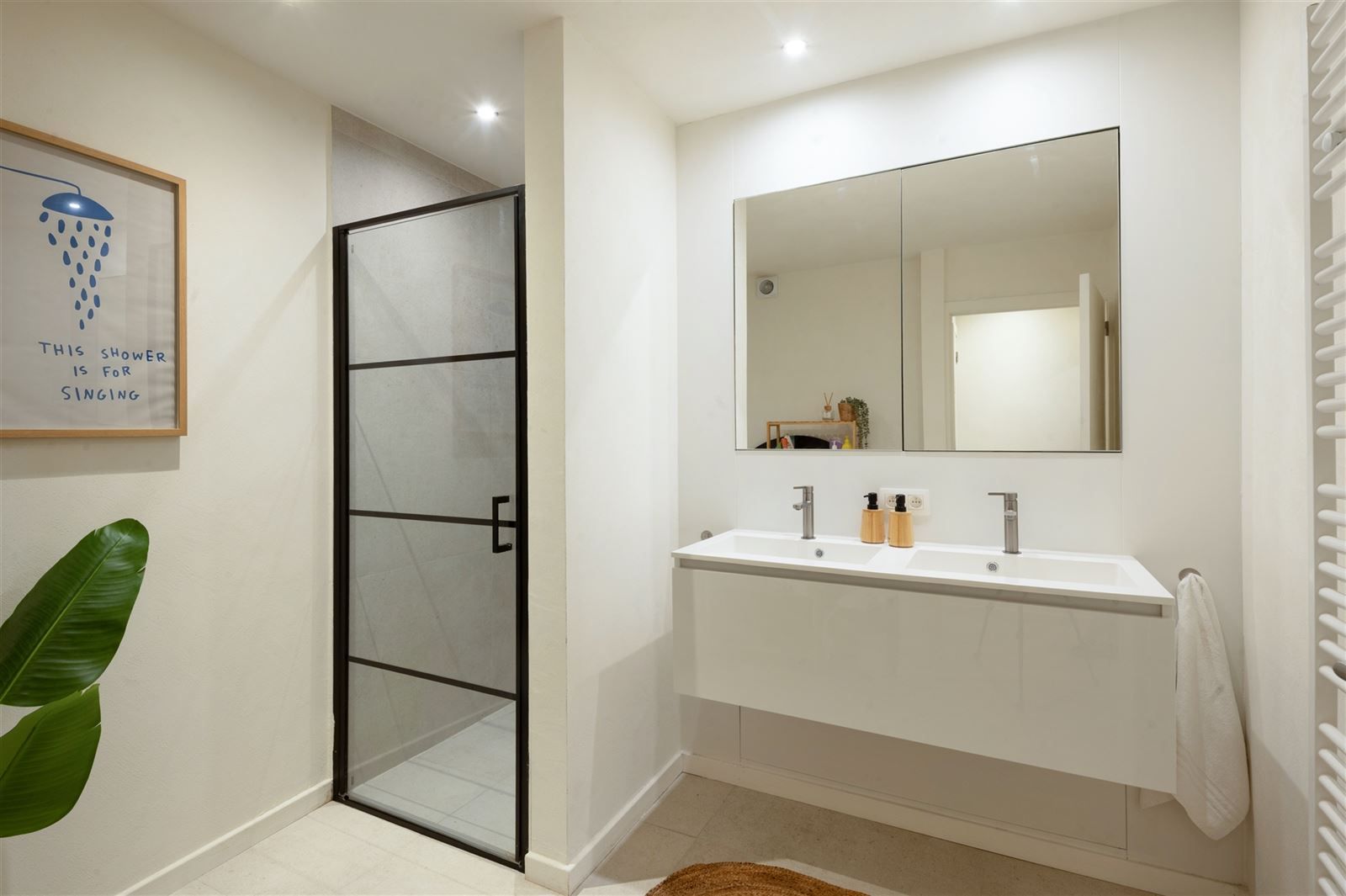 Instapklare woning met terras en 5 slaapkamers in Gent! foto 7