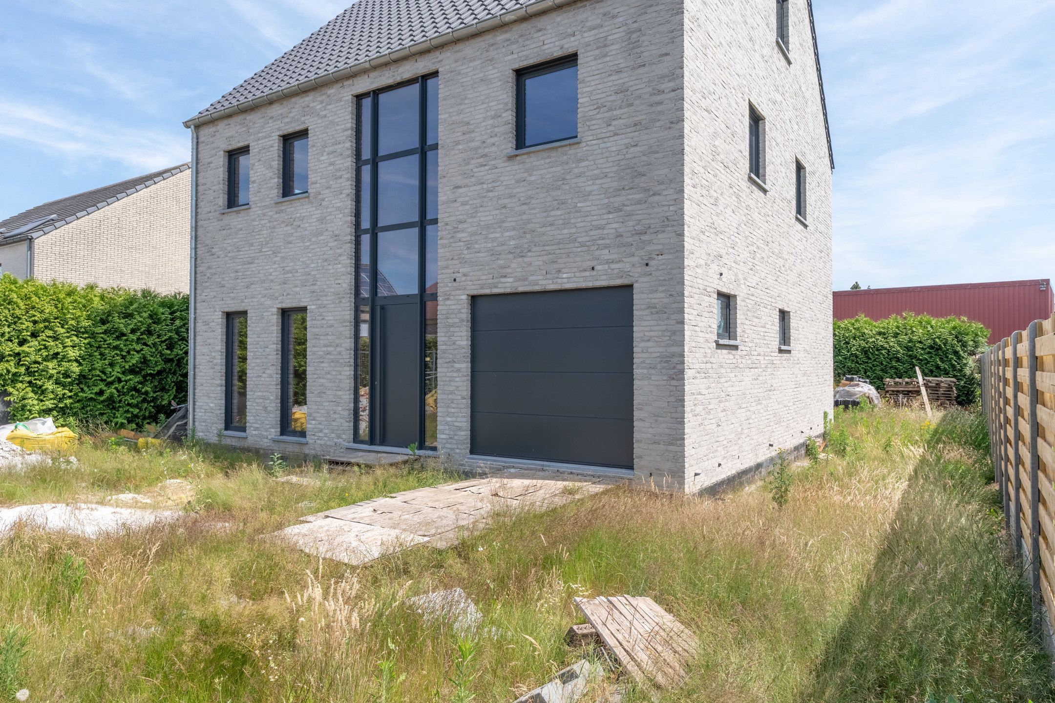 Verder af te werken woning met o.a. 4 slaapkamers, inpandige garage, ... foto 33