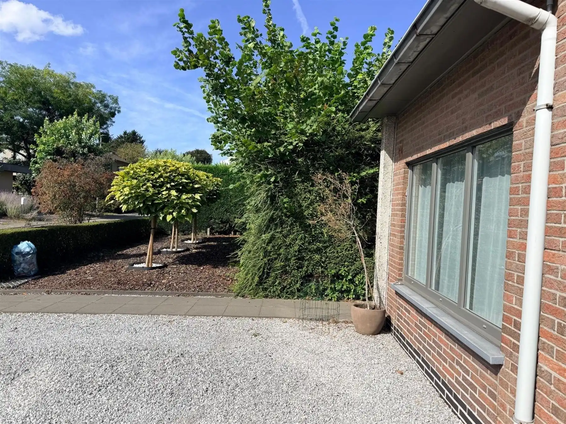 ENERGIEZUINIGE WONING IN  DOOLOPENDE STRAAT foto 2
