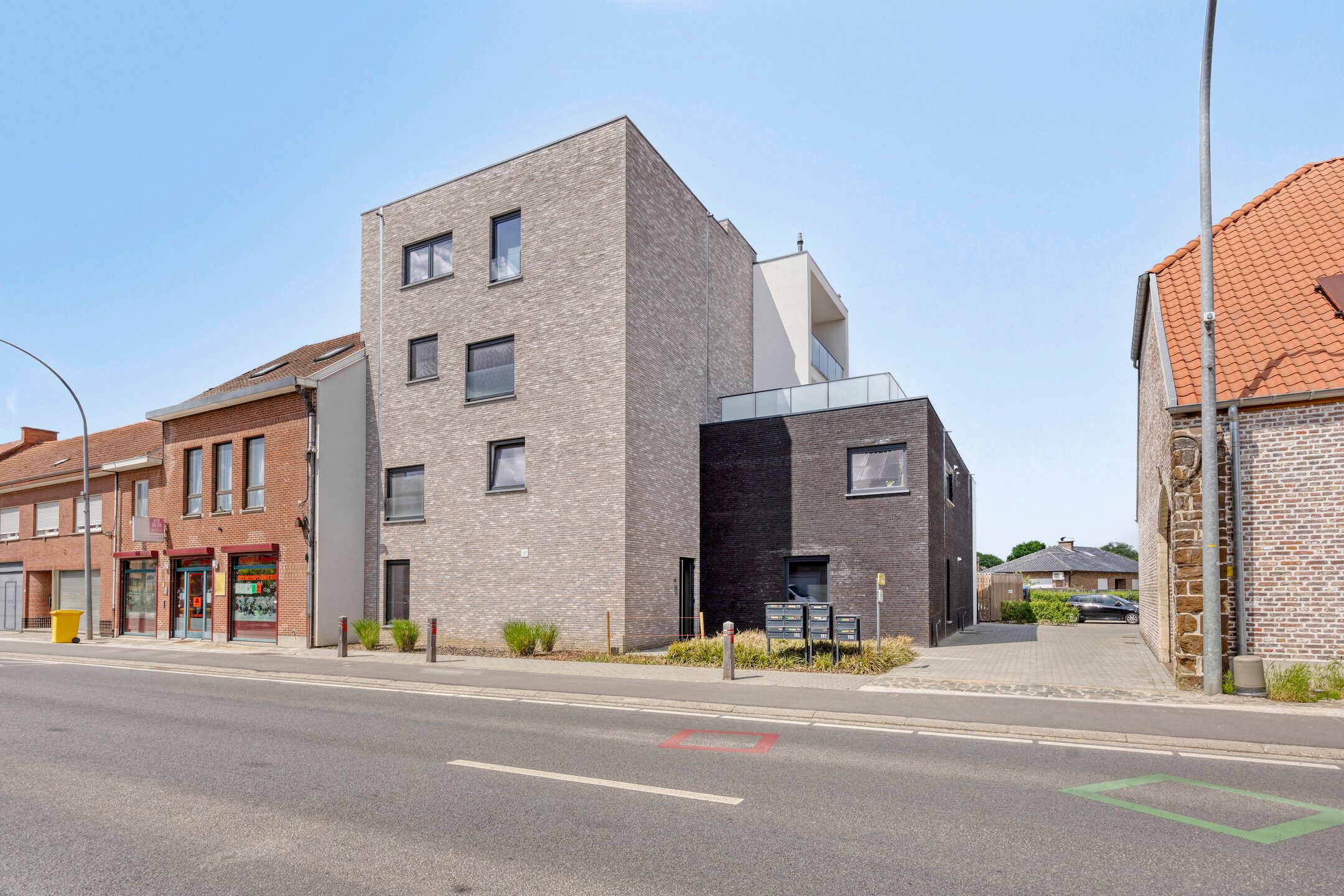 Recent appartement met 2 slpk & parkeerplaats foto {{pictureIndex}}