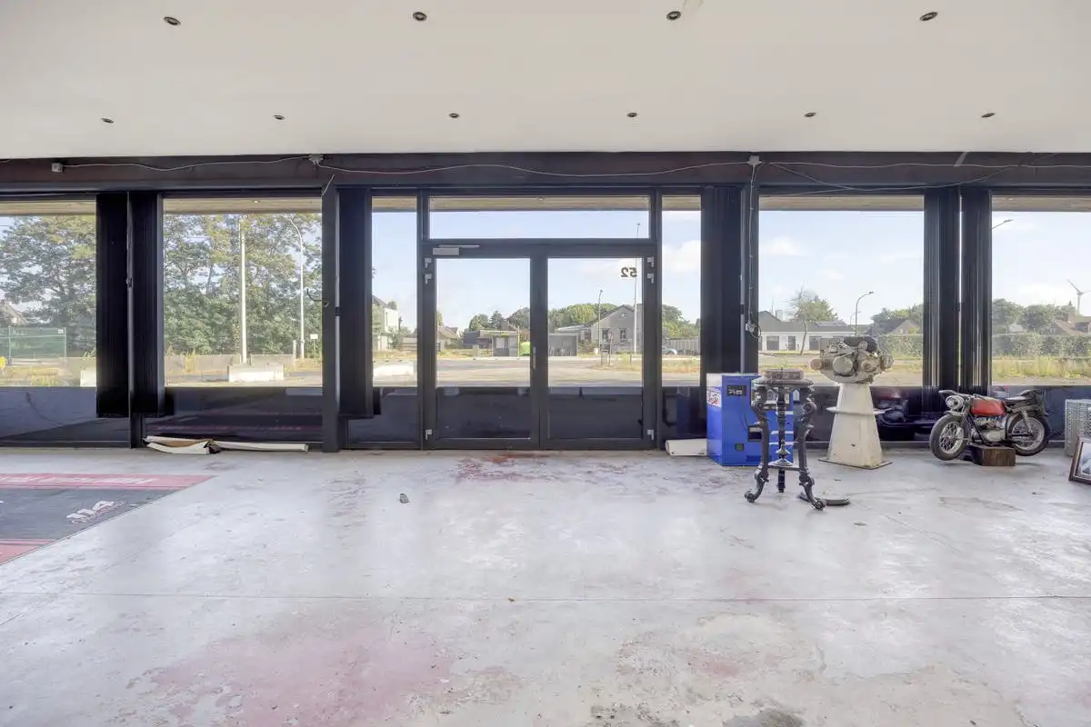 Magazijn met woonst en burelen in Adegem (Maldegem) foto 5