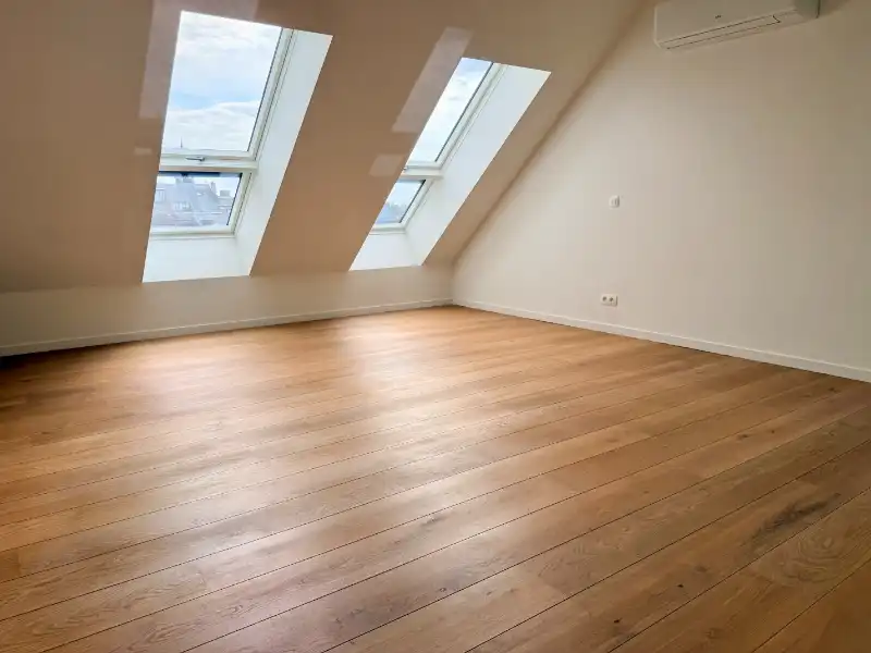PENTHOUSE SERVICEFLAT MET 3 SLPK, 2 BADK, 2 TERRASSEN foto 26