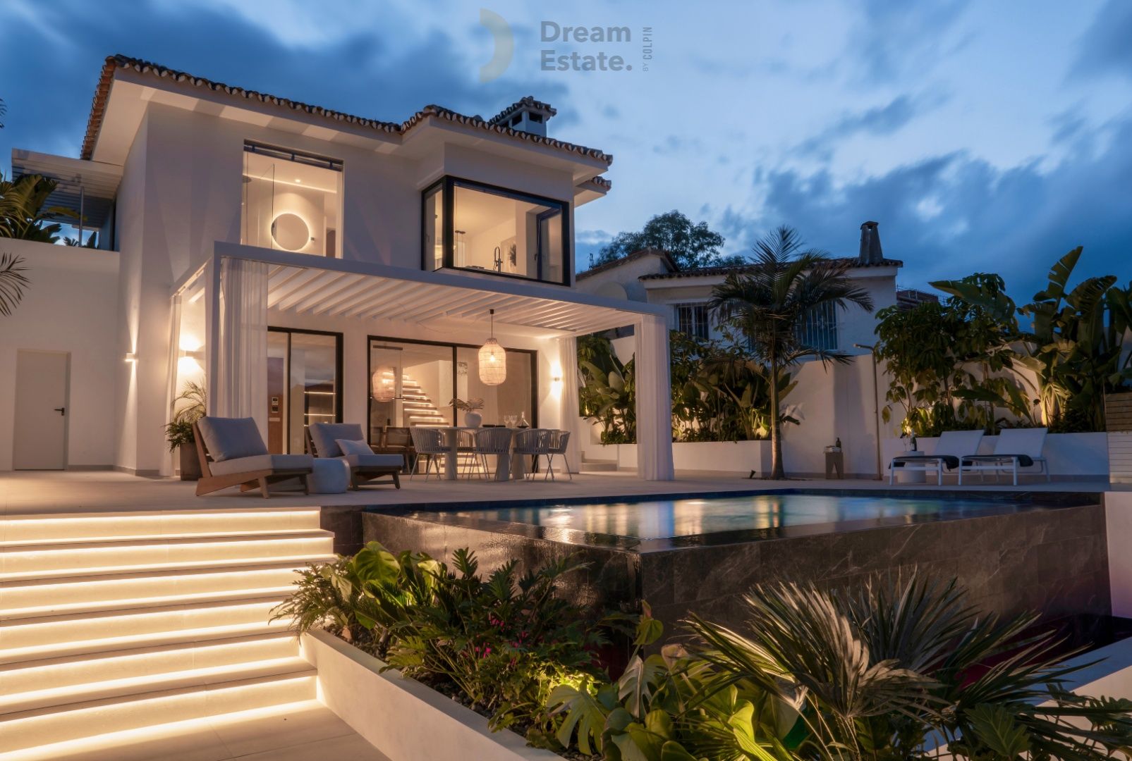 Moderne en strakke villa gelegen te Nueva Andalucia, Marbella. foto 38