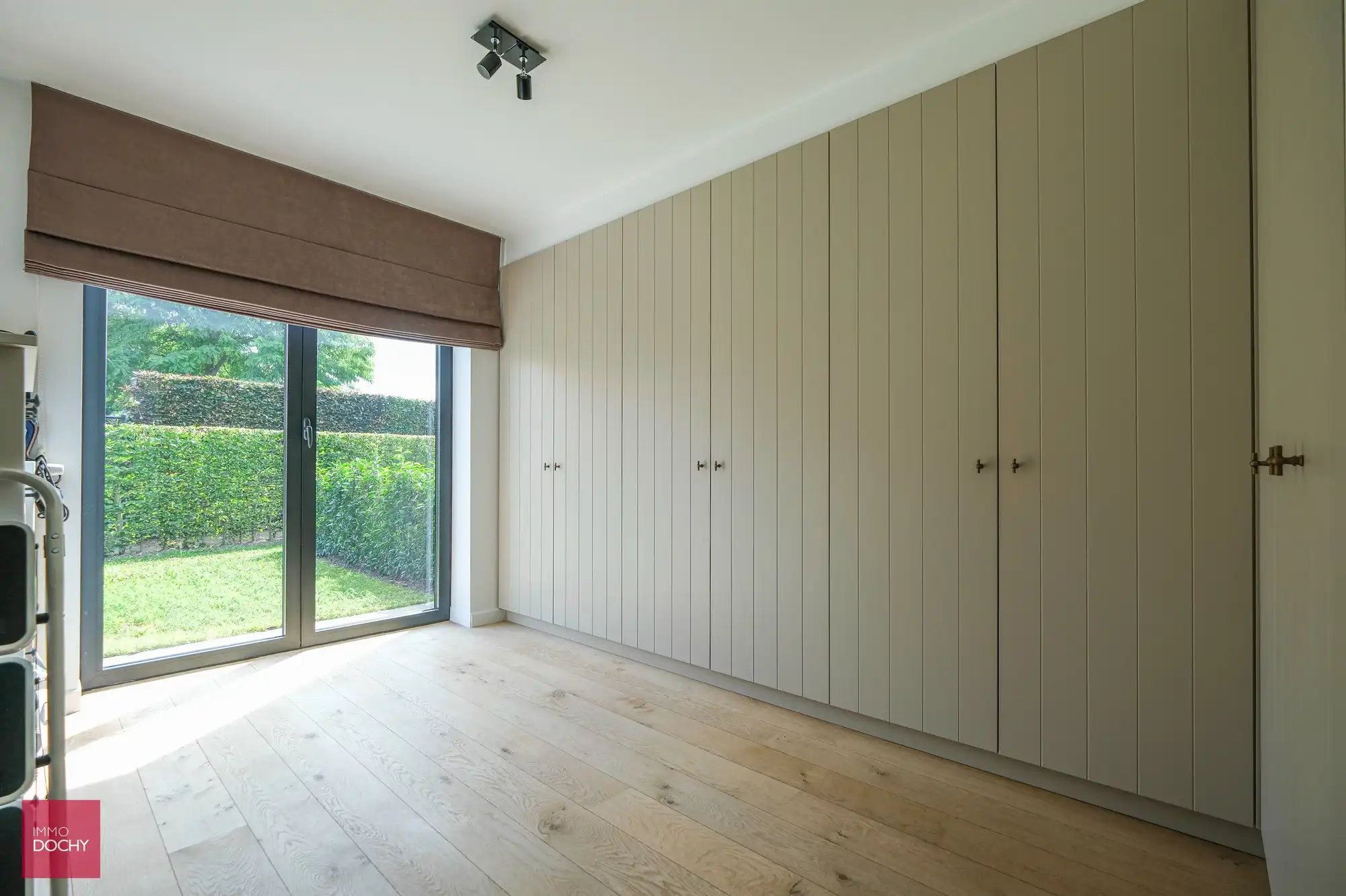 Gelijkvloers appartement met zongericht terras en tuin foto 13