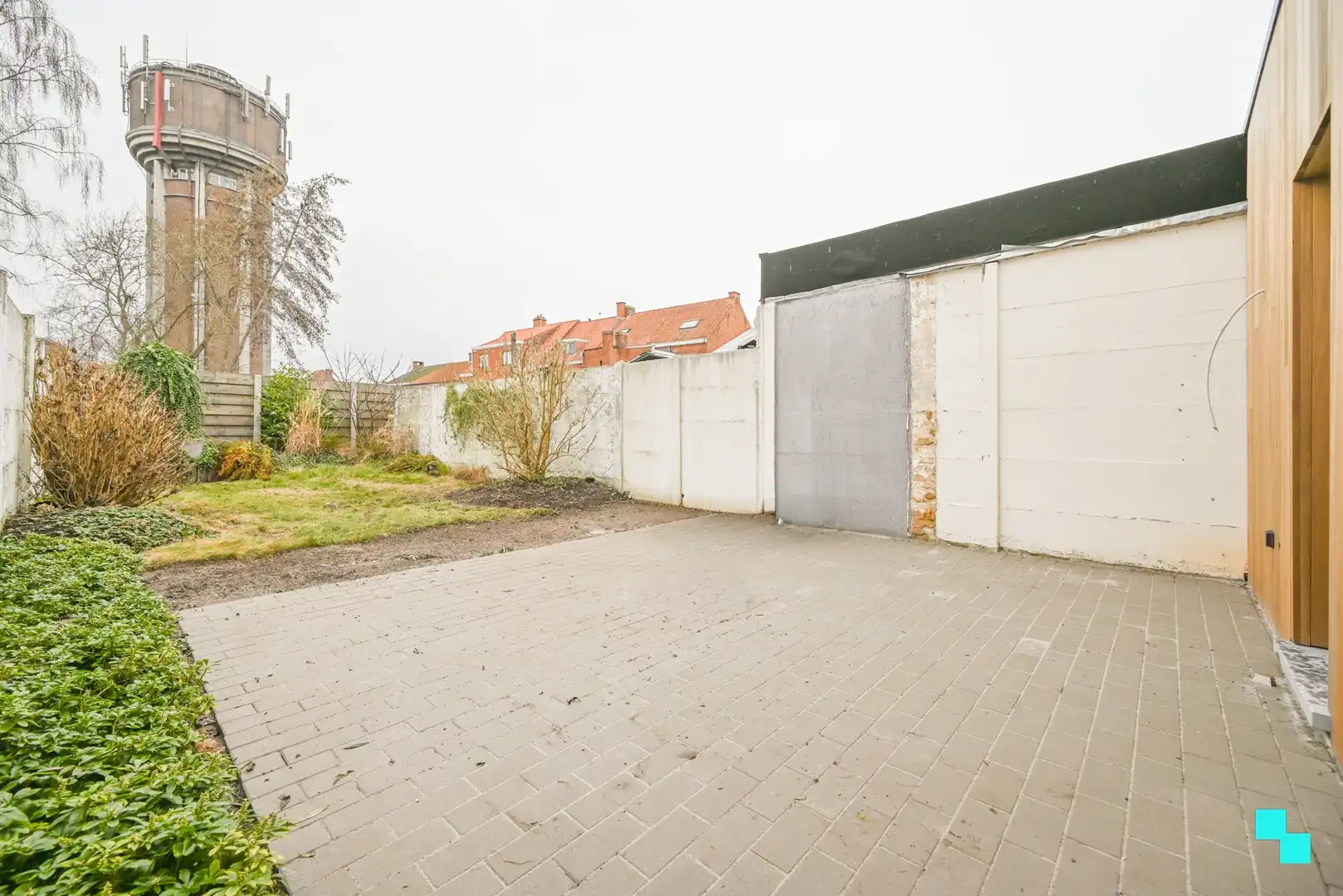 Ruime, instapklare woning met 4 slaapkamers nabij het centrum van Izegem foto 13