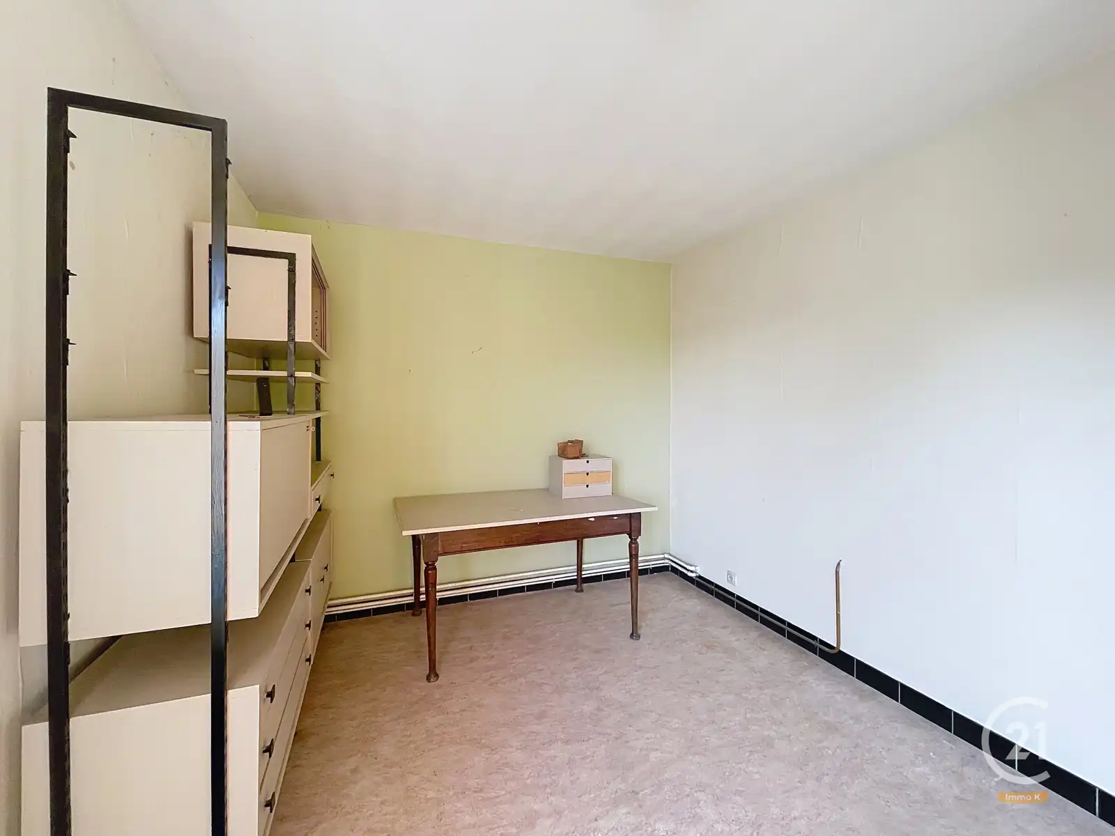 Rustig gelegen, degelijk, op te frissen huis met potentieel  foto 13