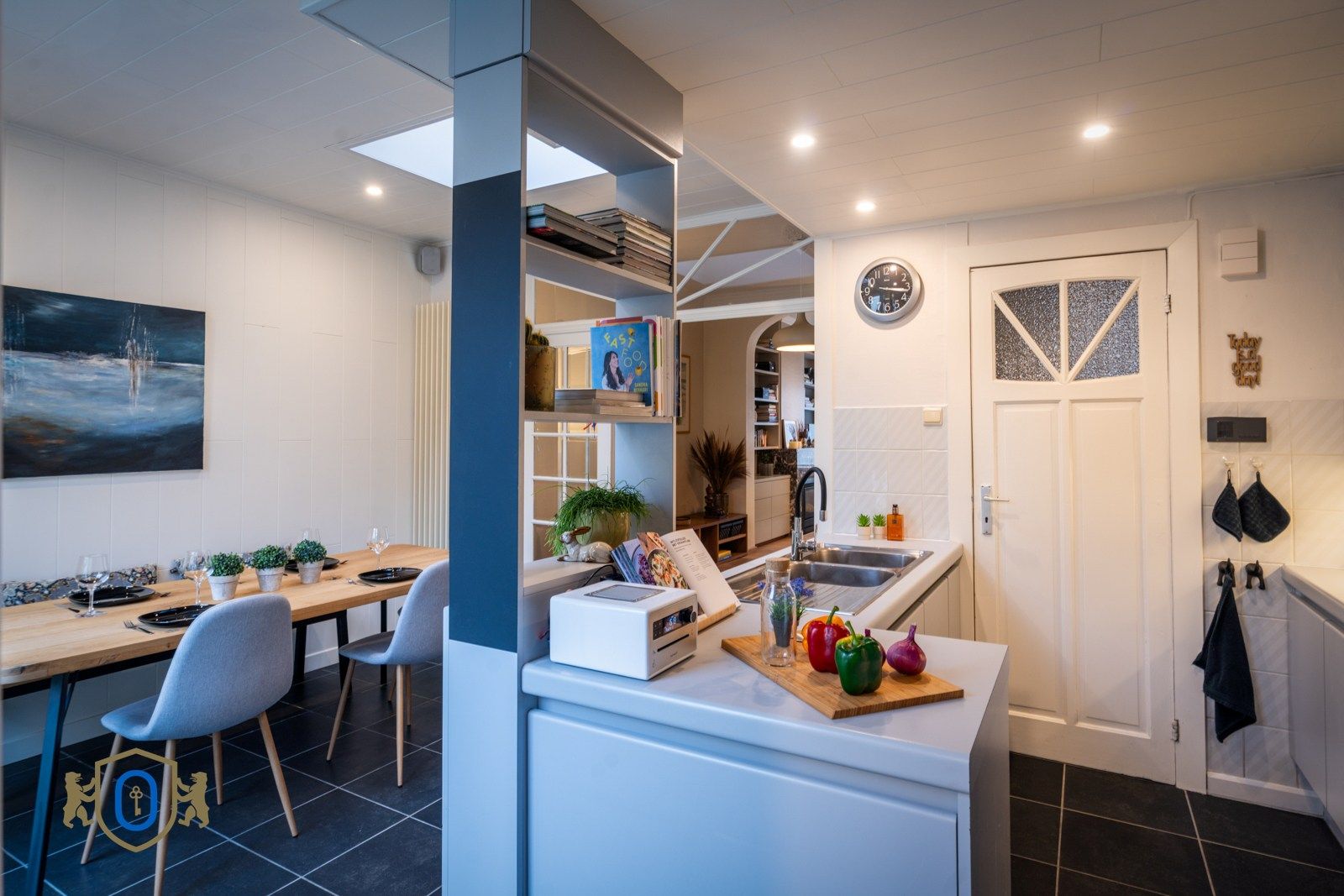 Brugse 3-slpkr herenwoning met studio & romantische tuin foto 9