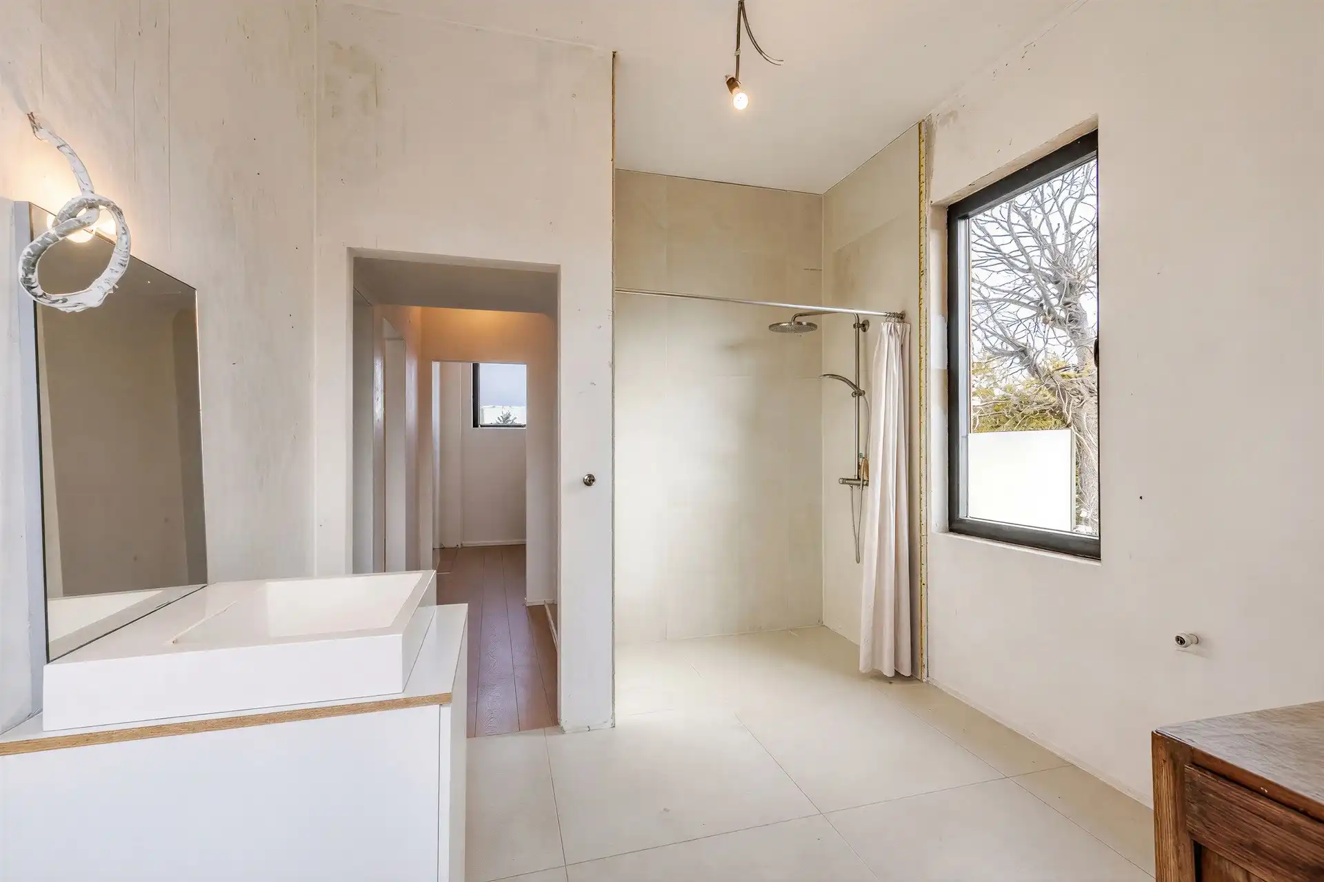 Karaktervol herenhuis met art-decoallure, ruime magazijnen en zuidgerichte tuin  foto 20
