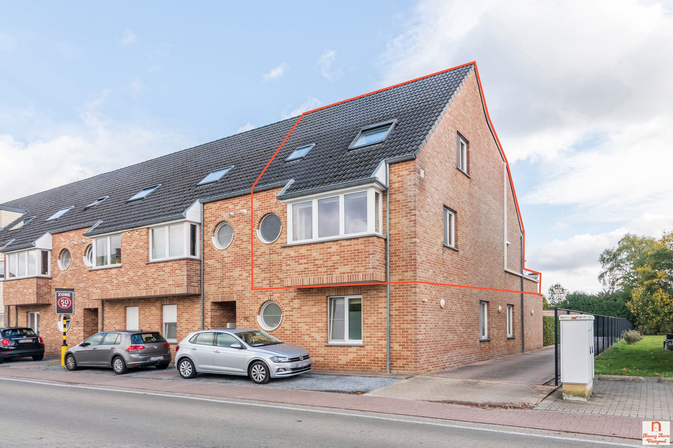 Gezellige, ruime en verzorgde duplex met kwaliteitsafwerking foto {{pictureIndex}}