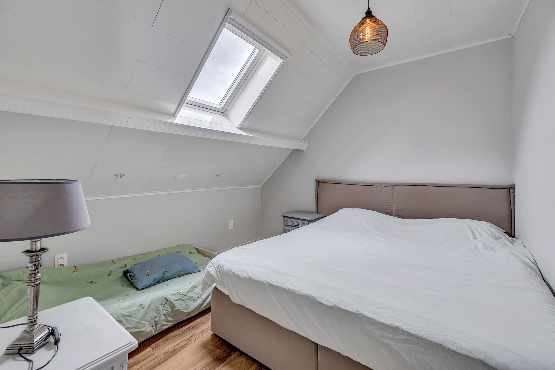 Instapklare woning in verkeersluwe straat foto 12