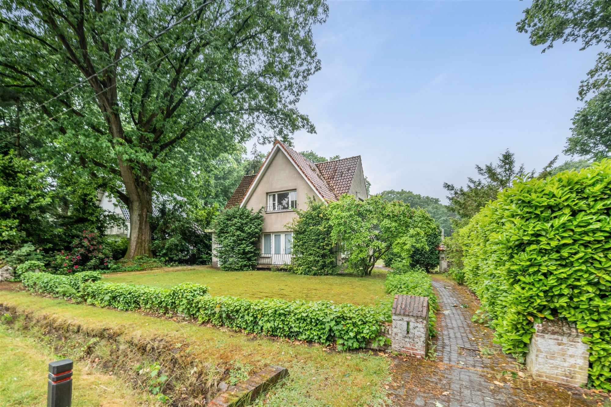 Hoofdfoto van de publicatie: Charmante te renoveren woning op 9a75ca